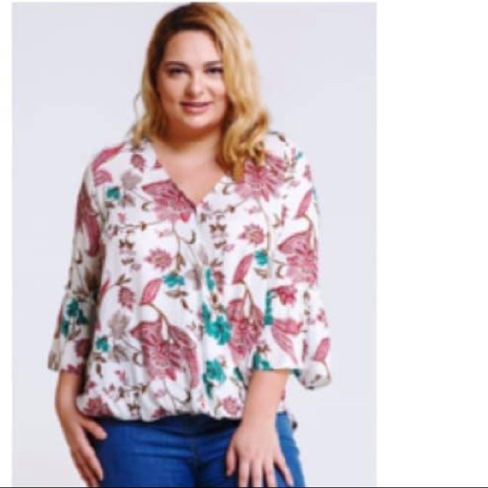 Floral quarter sleeve top